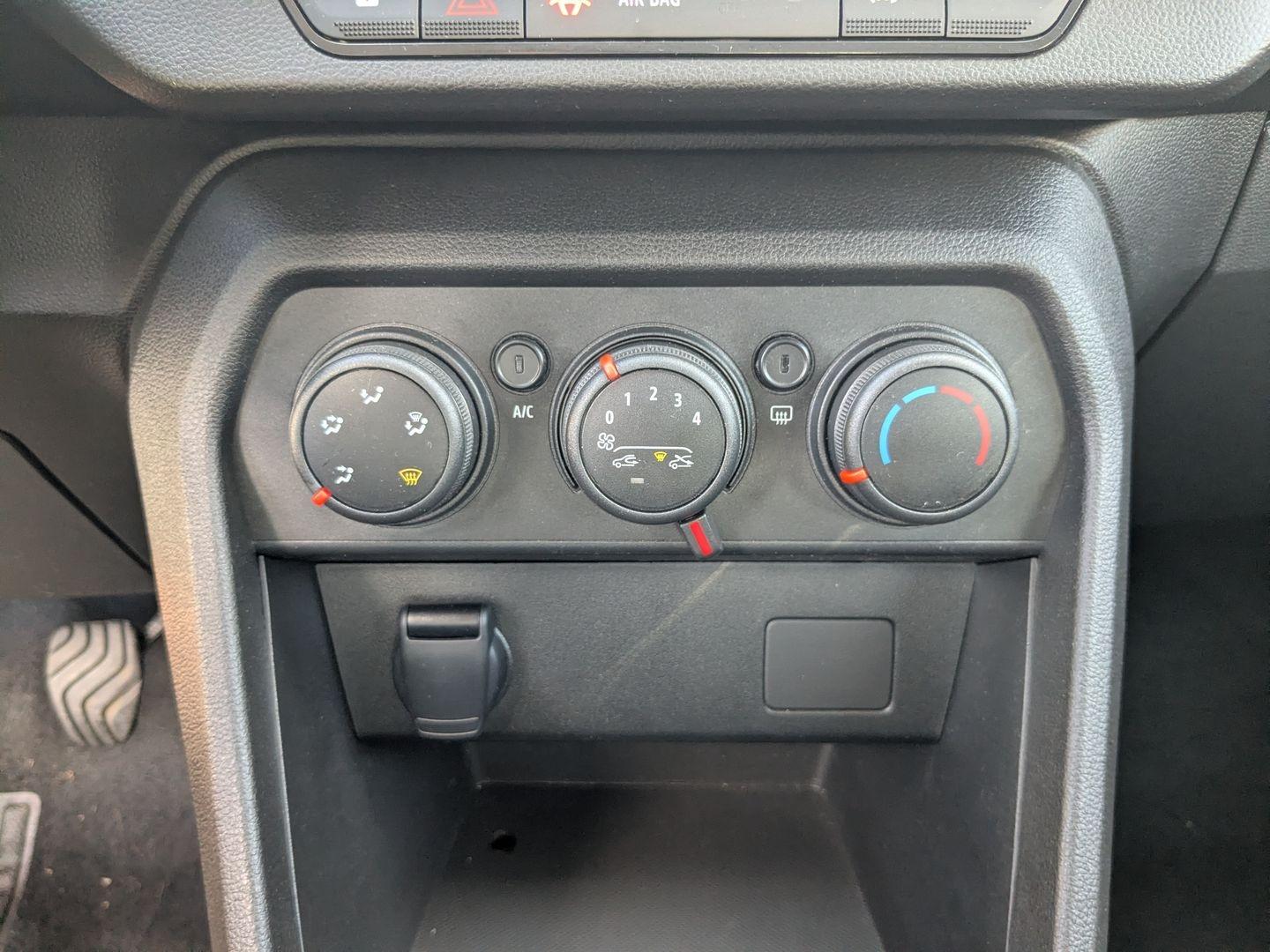 DACIA Sandero 1.0 ECO-G 100ch Stepway Essential -24 - Photo 14