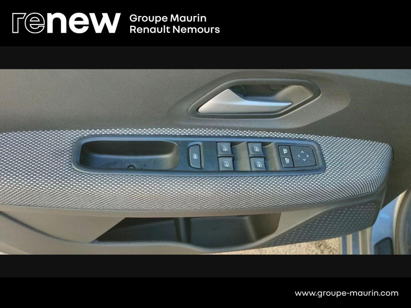 DACIA Sandero 1.0 TCe 90ch Journey - Photo 18